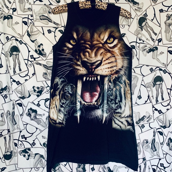 Tiger T-shirt Dress - Picture 4 of 4
